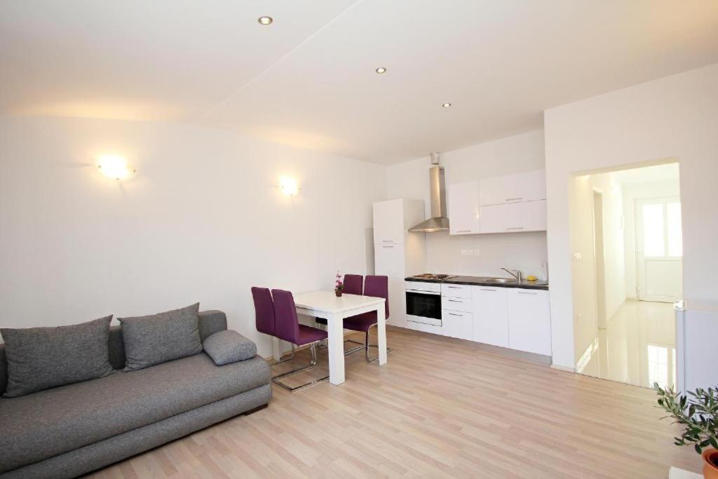 Apartmani Sea Star Makarska Buitenkant foto