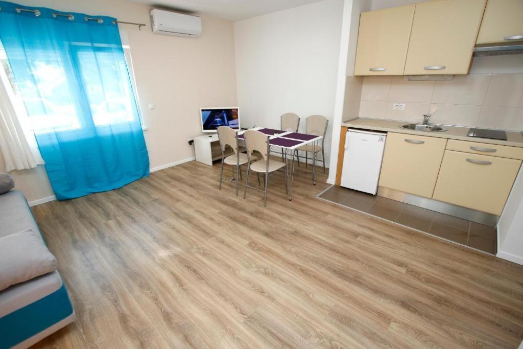 Apartmani Sea Star Makarska Buitenkant foto